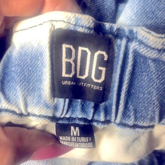 Urban Outfitters BDG Polly Bleached Denim Button up Mini Skirt Size M - Picture 3 of 9